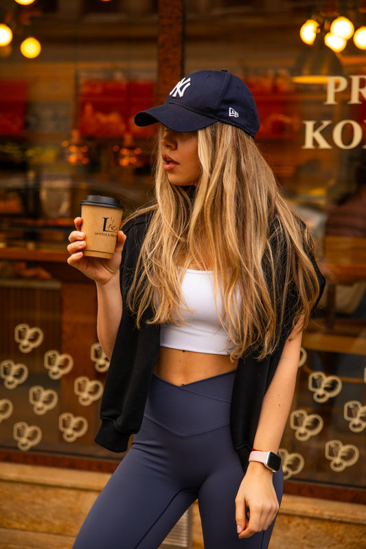 Styl w ruchu: jak łączyć odzież sportową z codziennym lookiem?
